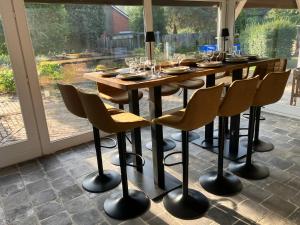 The Oak & Squirrel Villa