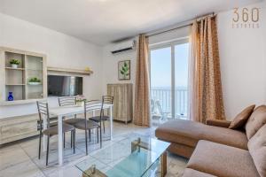 Sun, Sea & Comfort, Qawra Suites with Stunning Views by 360 Estates