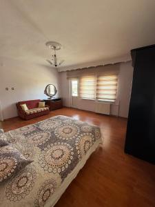 Balloons View Cozy Garden Home in Cappadocia