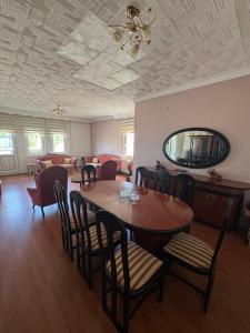 Balloons View Cozy Garden Home in Cappadocia