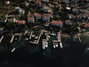 Apartments and Rooms Vinko