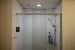 Healing stay just 3 minutes on foot from Gwanghwamun, within walking distance to Myeongdong, Gyeongbokgung, and Insadong
