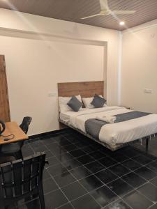 Hotel Virat Stay
