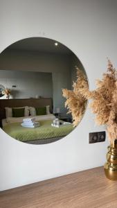 Просторий сучасний світлий номер N4