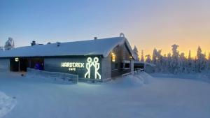 Ruka Trek Gasthaus & Hard Trek Café