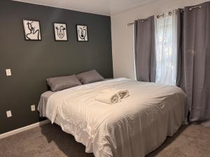 Large 2Kings 2 bedroom 2 bath by EWR NYC Downtown Newark