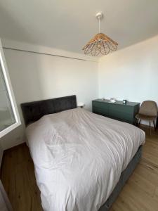 2 room renovated sea view, near Monaco