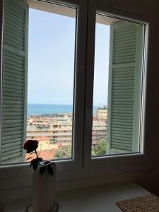 2 room renovated sea view, near Monaco