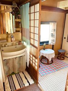Izu Hokkawa Seaside Guesthouse 伊豆北川の家