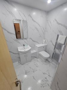 2 bed Renfield st City Center