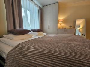 Bright Central Studio, Free Parking, Ltd Avail