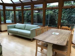 Lymington Courtyard: 4-Bed Modern Cottage Charm - 3hvězdičkové hotely ve městě Lymington