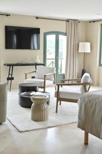 Luxury Villa With Sea View In Le Lavandou