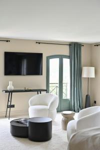 Luxury Villa With Sea View In Le Lavandou