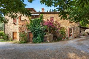 Apartment In A Farmhouse Overlooking Val Di Chiana