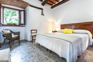 Apartment In A Farmhouse Overlooking Val Di Chiana