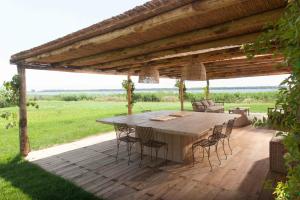 Retreat By Lake Burano In Maremma