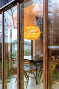 60S Love In Scenic Settings