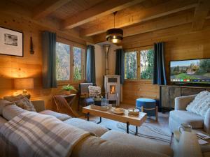 Chalet Roche de Pierre - OVO Network