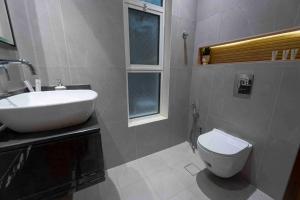 Cozy and Calm flat in Alwadi Xlll