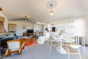 Green Hill Appartement à Nice Terrasse 130m2, Vue panoramique, Piscine, Parking Privé, Climatisation, WiFi