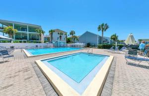 *Modern SerenityDestin Beach- 2 Pools and Tennis*