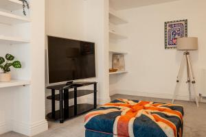 Cozy 1BR flat near River Thames, 9min Hammersmith