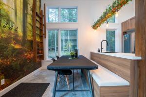 Riverside Retreat - Le Ptit Duc