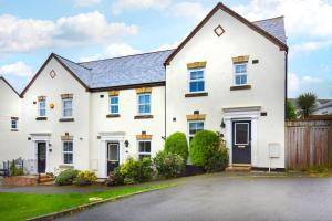 3 Bed in Mumbles oc-hh386