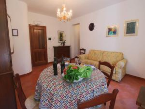 Farmhouse in Umbria near Lake Trasimeno