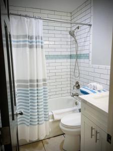 01 Beach chic apt - Ft Laud - 8 mins to beach!