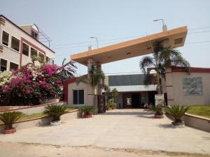 lotuspond resort and spa