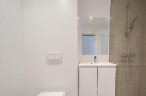 Beautiful 2-BR w a balcony in Frederiksberg - 205