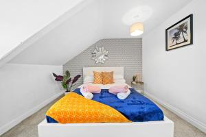 The Sunny Nook Loft - Vibrant Stay Hideaway