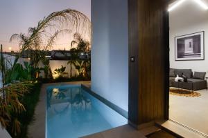 Three Doors Villa Complex