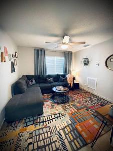 01 Best of FLL - Cozy 2 Bdrm Apt