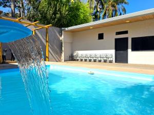 2 suítes e 2 quartos bairro tranquilo prox centro