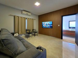 2 suítes e 2 quartos bairro tranquilo prox centro