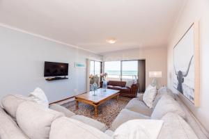 Panoramic Ocean View 2 bed w 24 hour Power Inverter, Blouberg, 28 Malata