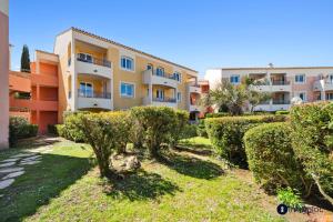 Apartment in Les Issambres in a holiday residence