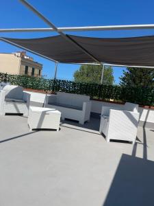 Mondello beach house with terrace 2 steps from the sea