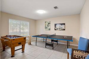 Private Pool & Game Zone! | Family Fun House