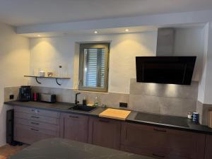 Maisons de vacances Gite avec piscine de 25 m et spa : photos des chambres