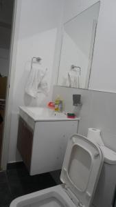 Private Room in Shared Apartment-Garden city Mall