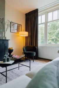 Luxury Family Apartment with canal & Peperbus view