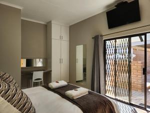 Green Kalahari Guesthouse