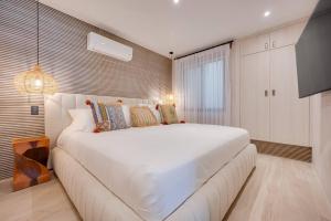 Flamingo Marina Private Beachfront Escape