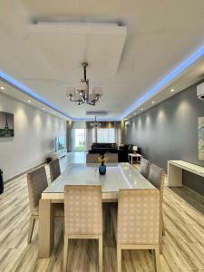 Reemax Chalet Paradise