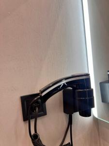 Family Zeus Escape by ZeusSuites