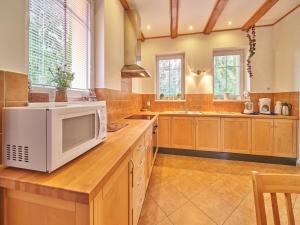 Spacious Mountain Retreat